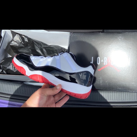 Jordan 11s low concord breds
